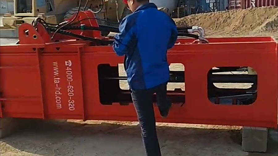 夯神HC高速液壓夯實(shí)機(jī) 夯神HC高速液壓夯實(shí)機(jī)